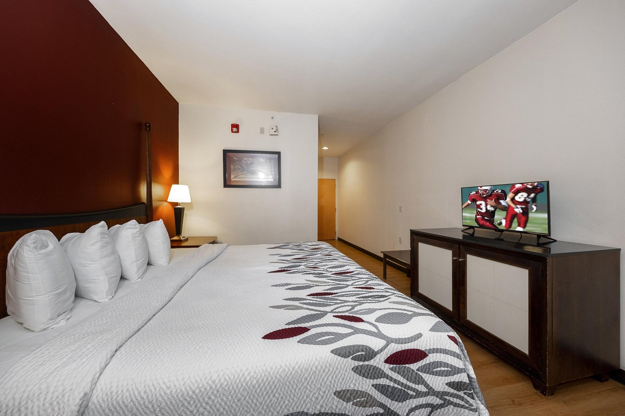 Red Roof Inn & Suites Biloxi - Ocean Springs Экстерьер фото