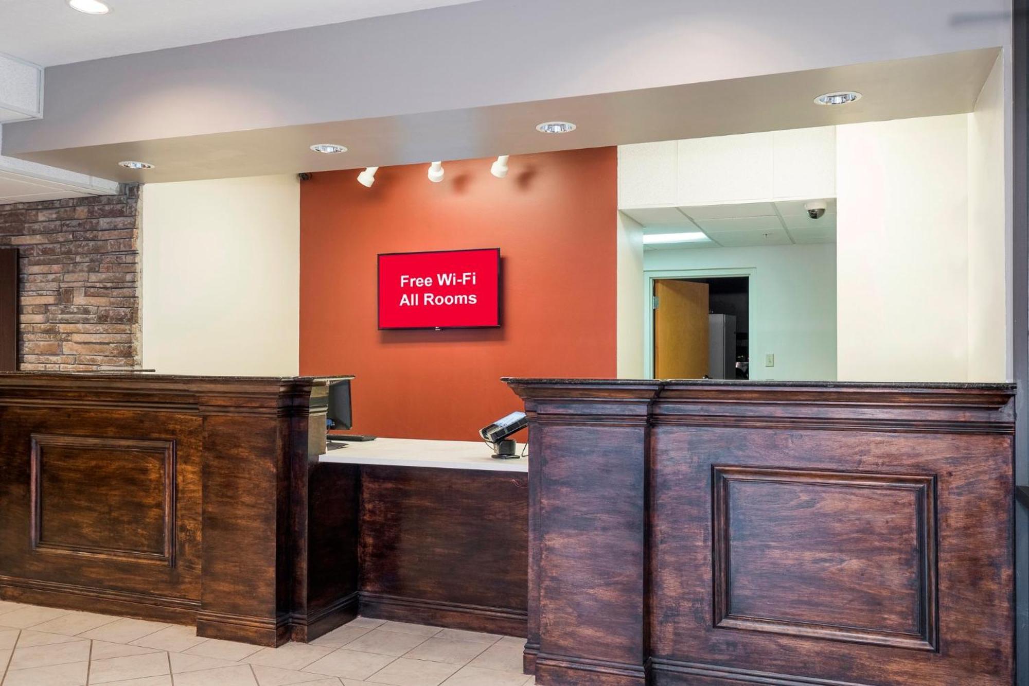 Red Roof Inn & Suites Biloxi - Ocean Springs Экстерьер фото