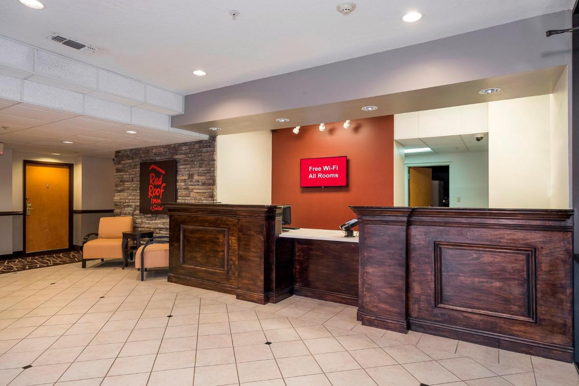 Red Roof Inn & Suites Biloxi - Ocean Springs Экстерьер фото
