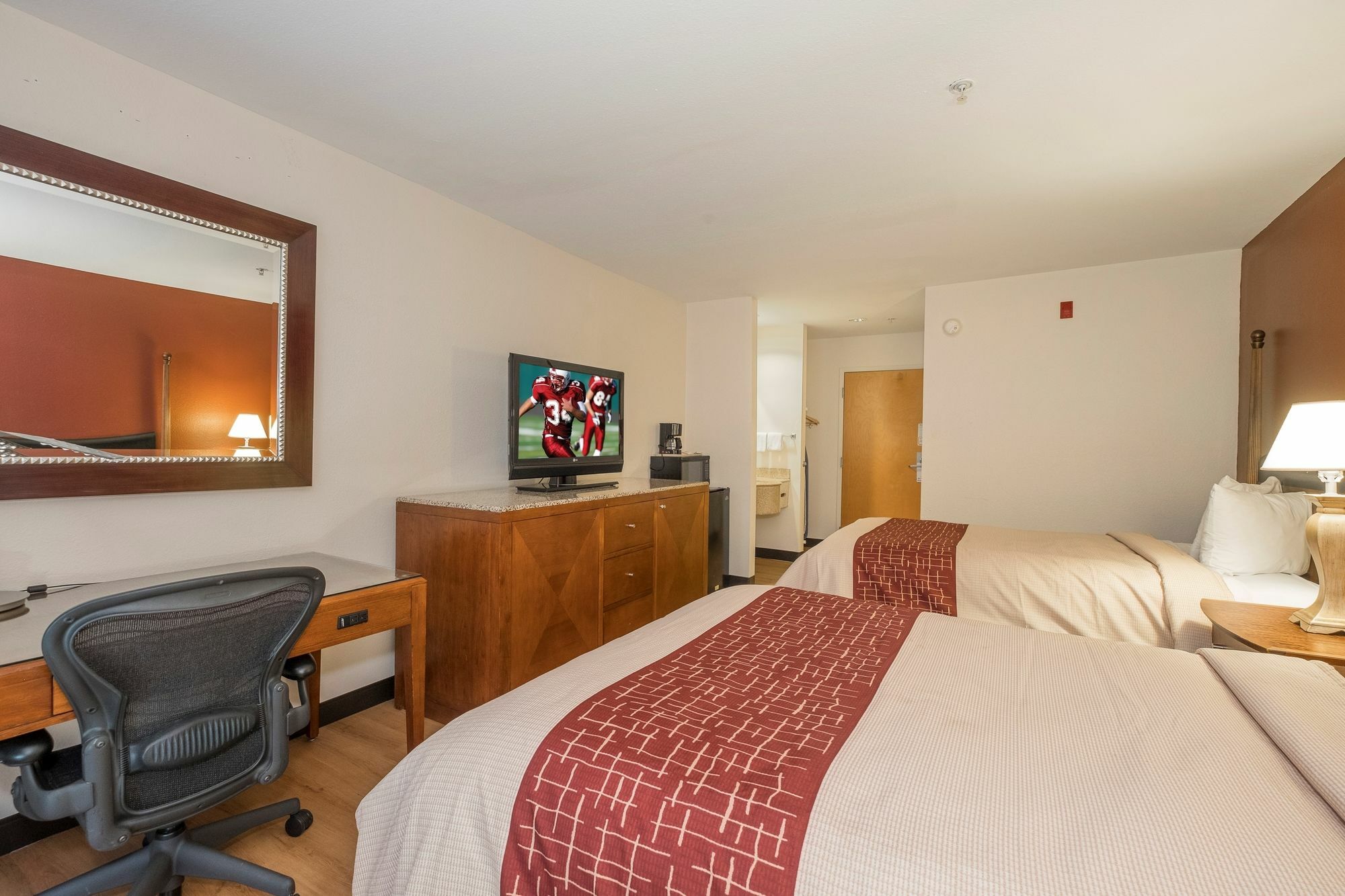 Red Roof Inn & Suites Biloxi - Ocean Springs Экстерьер фото