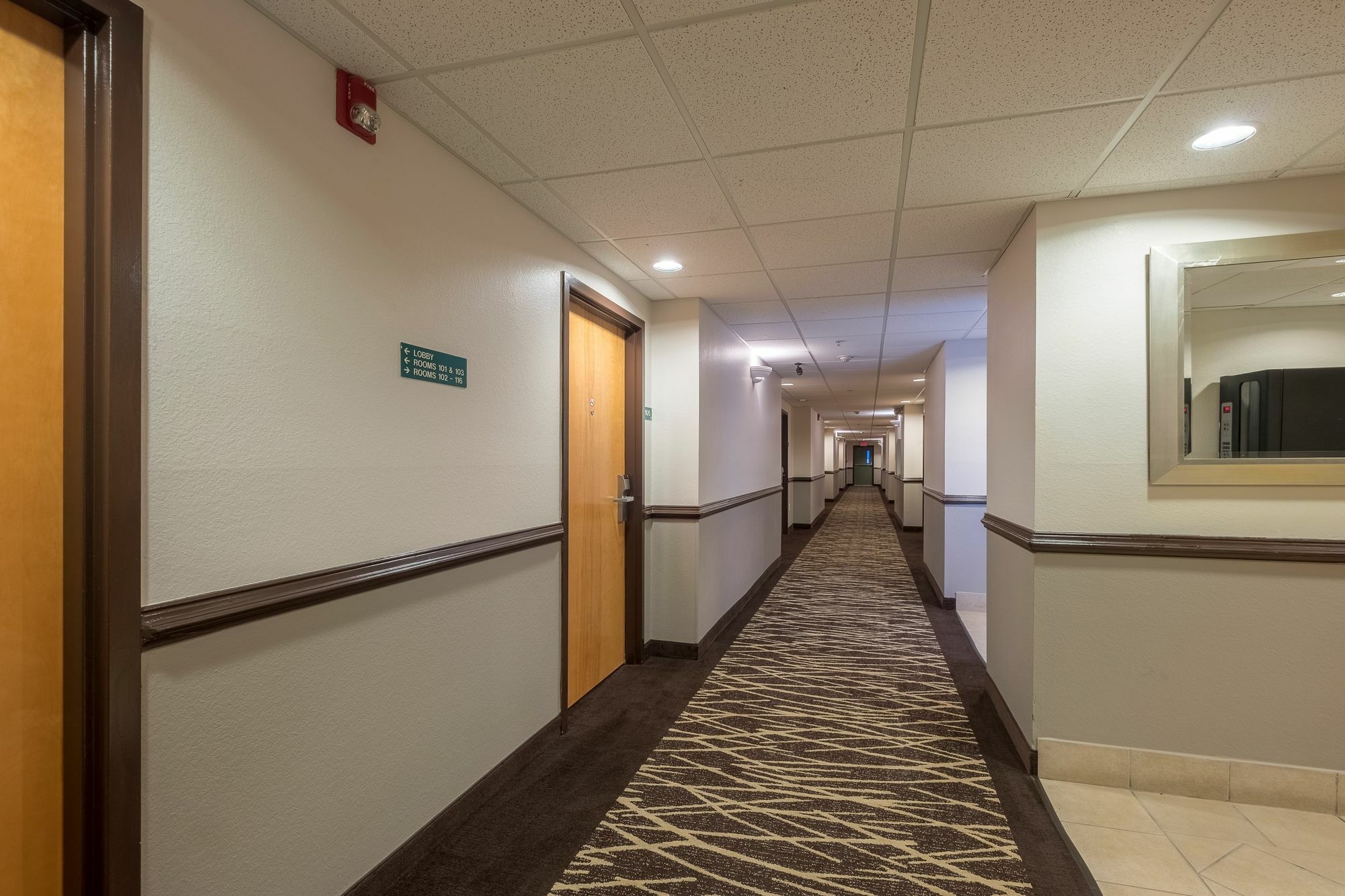 Red Roof Inn & Suites Biloxi - Ocean Springs Экстерьер фото