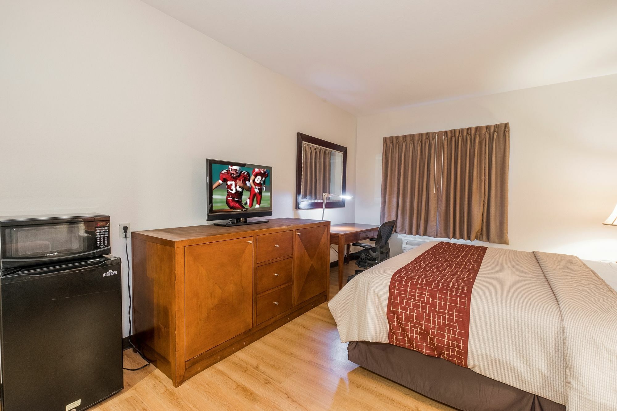 Red Roof Inn & Suites Biloxi - Ocean Springs Экстерьер фото